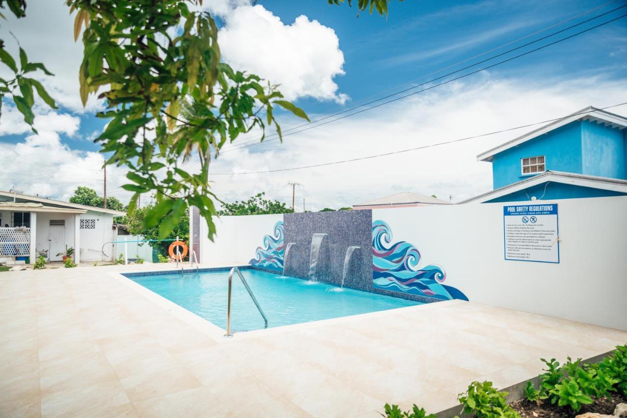 Adulo Apartments ブリッジタウン エクステリア 写真