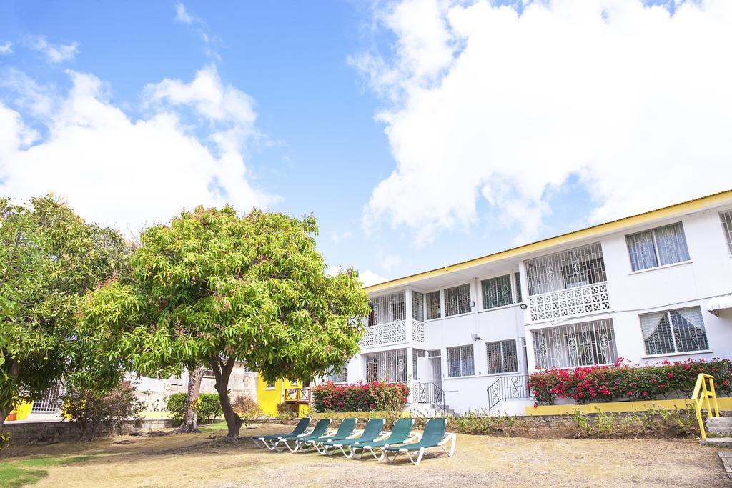 Adulo Apartments ブリッジタウン エクステリア 写真