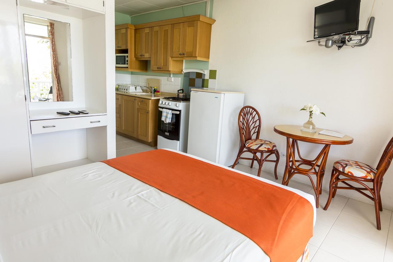 Adulo Apartments ブリッジタウン エクステリア 写真